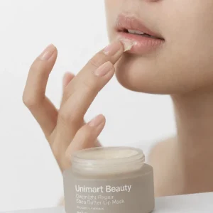 Plumping Berry Shine Hydrating Lip Gloss Hover Image